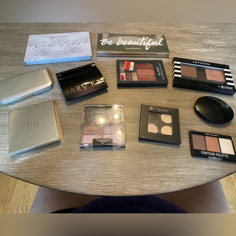 Lot of 11 items of makeup. Eyeshadow, blush, powder, bronzer & highlighter.